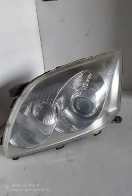 Toyota Avensis T250 Headlight/headlamp