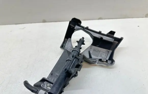 Volvo XC60 Headlight washer spray nozzle 30763420