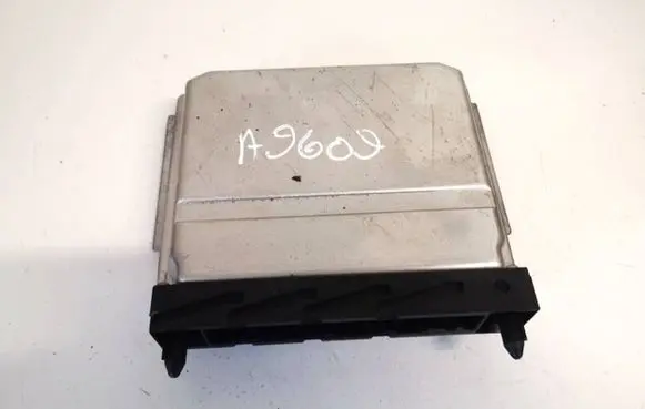 Volvo S70 V70 V70 XC Engine control unit/module 0281001776 09496667a