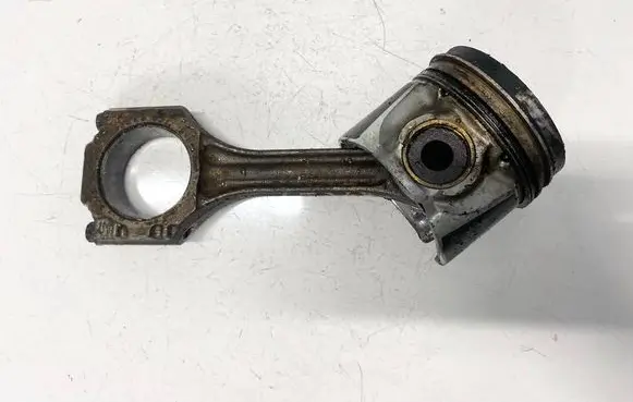 Volkswagen Golf IV Piston with connecting rod 028h