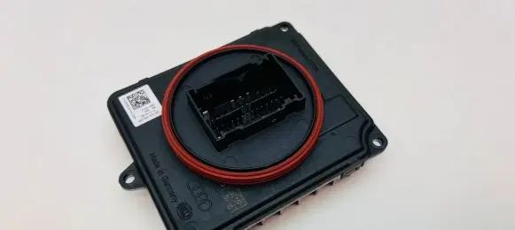 Audi A4 S4 B9 LED ballast control module 4K0941572DD