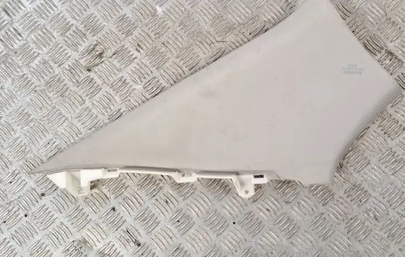 Toyota Avensis T250 (C) pillar trim 6247205100 6247205070