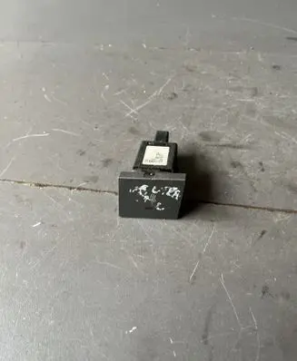 Opel Vectra C Alarm switch 13138256