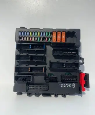 Opel Signum Fuse module 13204506 519185003