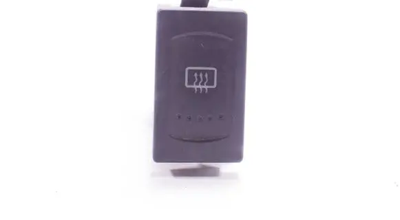 Volkswagen PASSAT B5 Windscreen/window heater switch 7M3959621 YM2118C621AAW