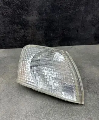 Volkswagen PASSAT B5 Front indicator light 185103B