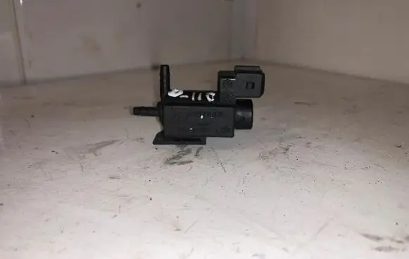 Volvo V70 Turbo solenoid valve 72224010 D119