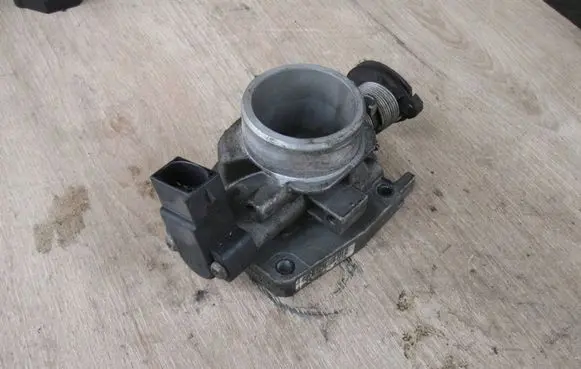 Ford Fiesta Throttle valve 97BFAD