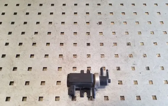 Audi A2 Turbo solenoid valve 1H0906627 72190320