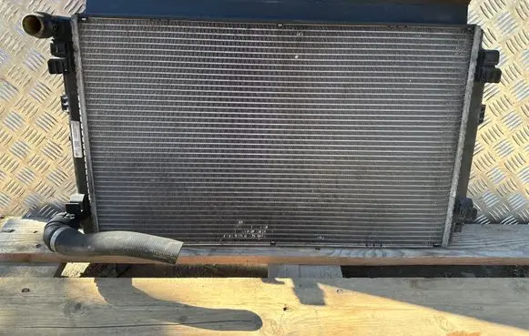 Volkswagen PASSAT B8 Coolant radiator 5Q0121251GD