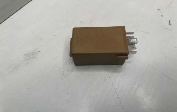 BMW X5 E53 Window control relay V23141B3001X15