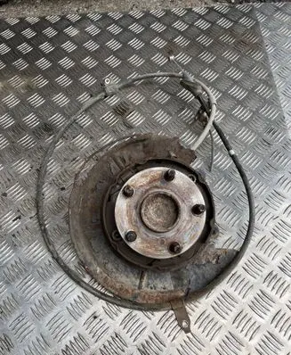 Toyota Corolla Verso E121 Rear wheel hub