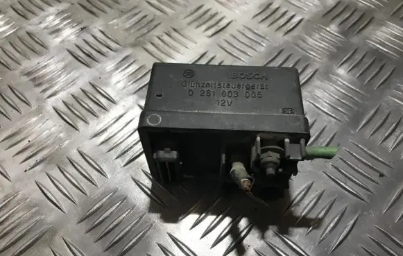 Peugeot 406 Glow plug pre-heat relay 0281003005