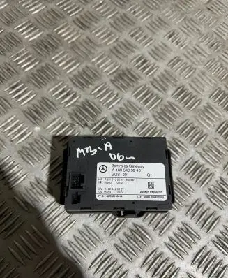 Mercedes-Benz A W169 Gateway control module A1695403945
