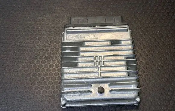 Ford Focus Engine control unit/module 2M5A12A650PE 12220510 R0411C004F