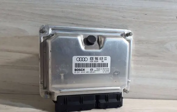 Audi A4 S4 B6 8E 8H Engine control unit/module 038906019CG 0281010406 28SA5037