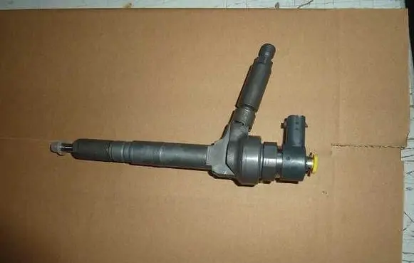 Opel Astra G Fuel injector 0445110118SD