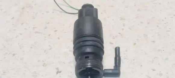 Audi A6 S6 C5 4B Windscreen/windshield washer pump