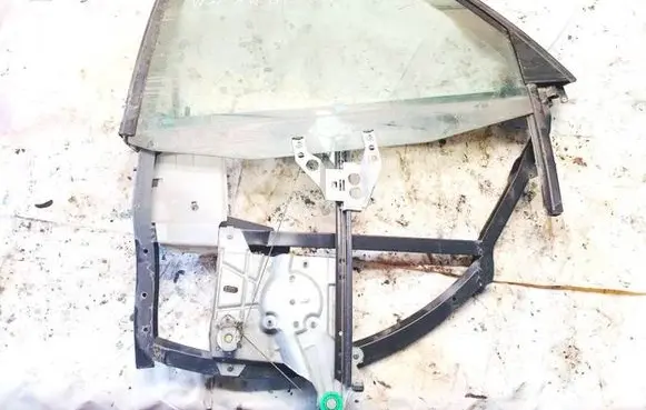 Audi A4 S4 B5 8D Rear door window/glass frame 71431078