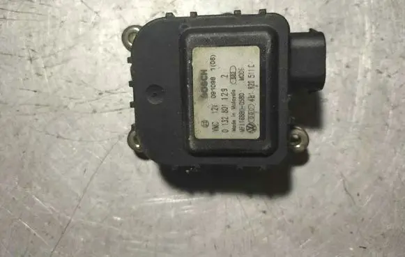 Audi A6 S6 C5 4B Air flap motor/actuator 01328011292