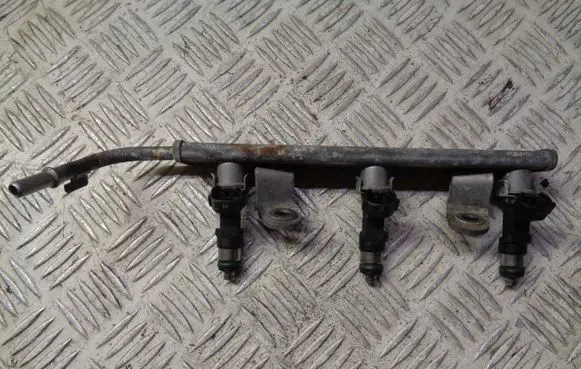 Mitsubishi Space Star Fuel injectors set 1465A331