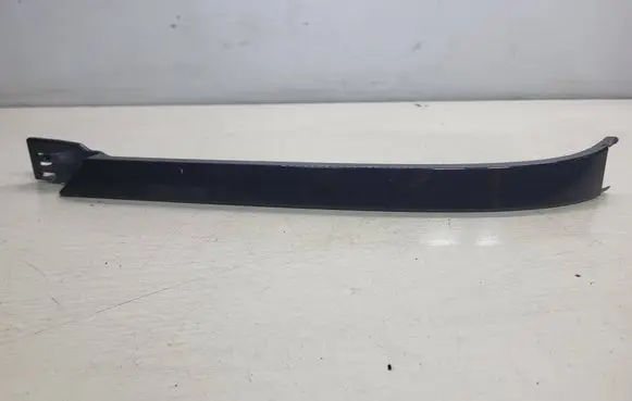 Mercedes-Benz ML W163 Under headlight/headlamp trim 1638260177