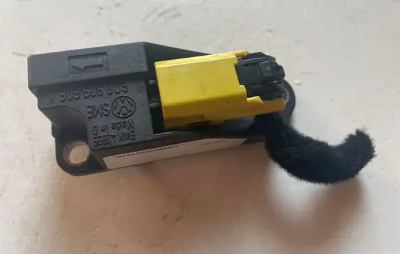 Volkswagen Polo IV 9N3 Airbag deployment crash/impact sensor 6Q0909606K