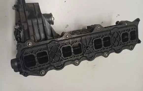 Mercedes-Benz Sprinter W906 Intake manifold A6510900037