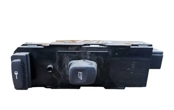 Volvo S60 Electric window control switch 8673187 01W17E