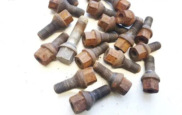 Opel Zafira B Nuts/bolts 