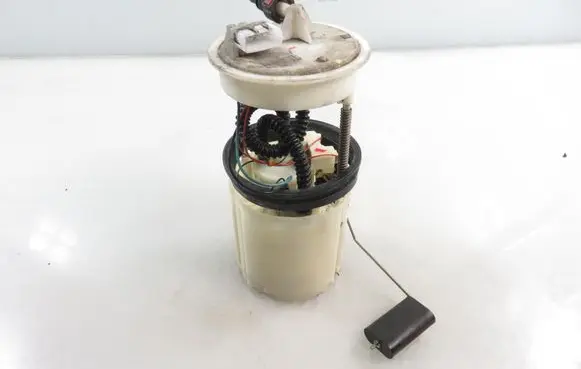 Nissan Almera N16 In-tank fuel pump 0580314053