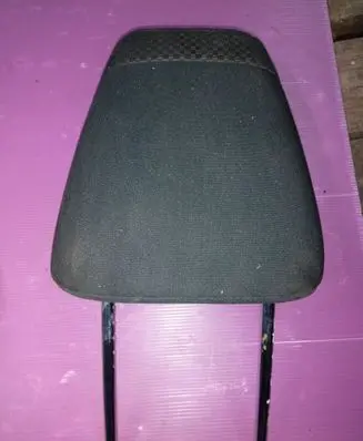 Honda CR-V Front seat headrest 