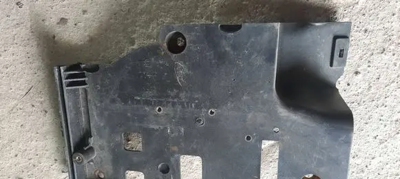 Land Rover Discovery 3 - LR3 Battery tray DWM500031