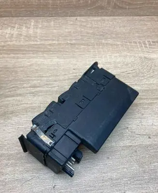 BMW 5 E39 Electric window control switch 6904301 110187