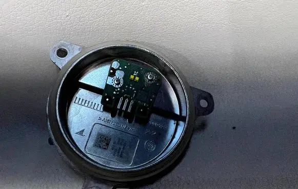 BMW 3 G20 G21 LED ballast control module 63118496133