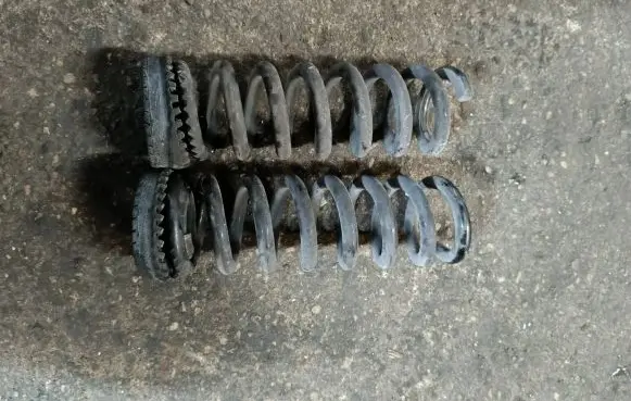 Maserati Ghibli Rear coil spring 06700059410