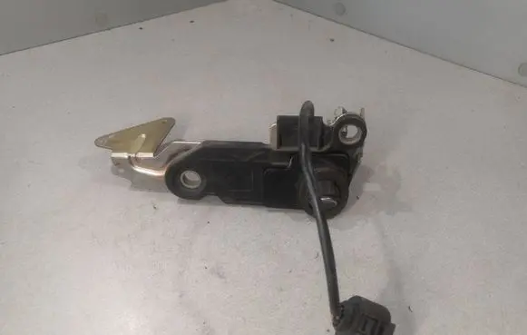 Volkswagen PASSAT B5.5 Tailgate exterior lock 3B9827297A