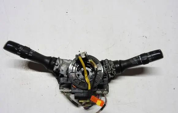 Toyota Auris 150 Tailgate/trunk/boot open switch 17F00117F144