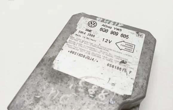 Skoda Octavia Mk1 (1U) Airbag control unit/module 6Q0909605 5WK42866