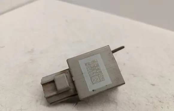 Toyota Corolla E120 E130 Other relay 9098004165 04165 90980