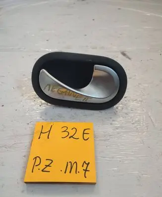 Renault Megane II Front door interior handle 8200028485 5005500006