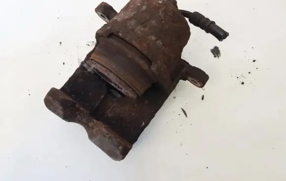 Toyota RAV 4 (XA20) Front brake caliper