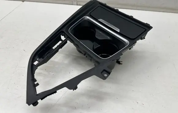 BMW 3 F30 F35 F31 Cup holder 9218925