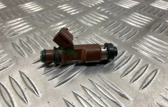 Subaru Outback Fuel injector 