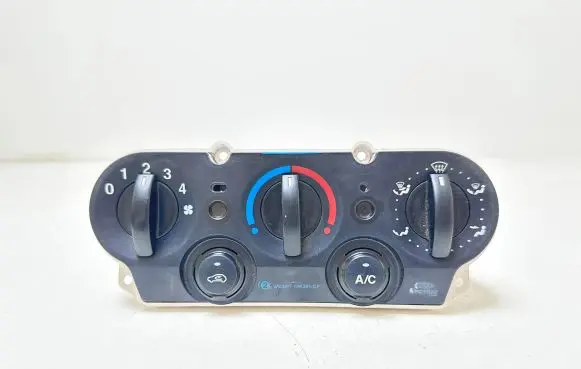 Ford Fusion Climate control unit 2S6H19980BD VP2S6H