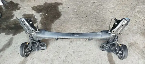 Peugeot 208 II Rear axle beam