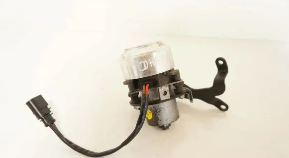 Volkswagen Golf VIII Vacuum pump 5Q0612181B