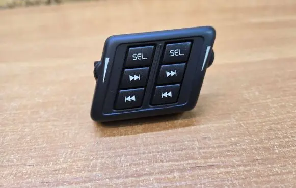 Volvo XC90 Steering wheel buttons/switches 30739243