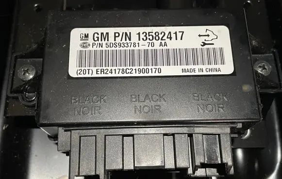Opel Mokka Seat control module 13582417