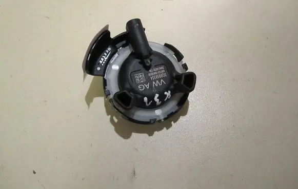 Volkswagen PASSAT B8 Airbag deployment crash/impact sensor 3Q0959354